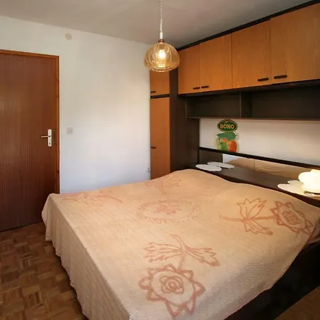 Apartment Iskra *