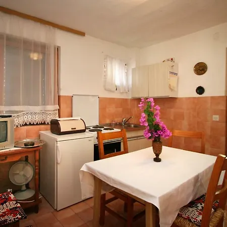 Apartment Iskra *