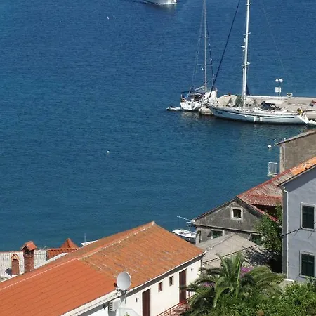Apartment Iskra Povlja (Brac)